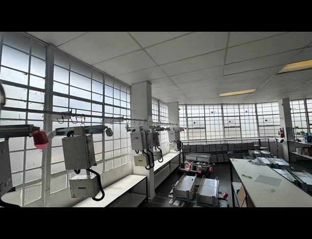 313M² WAREHOUSE TO LET IN WYNBERG
